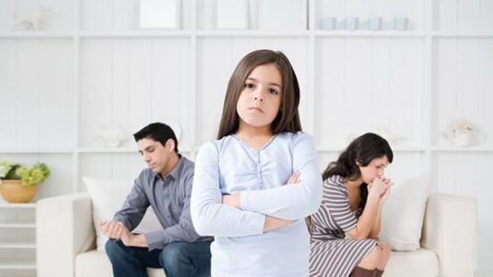 دراسة حديثة: الطلاق يسبب زيادة في وزن الأطفال