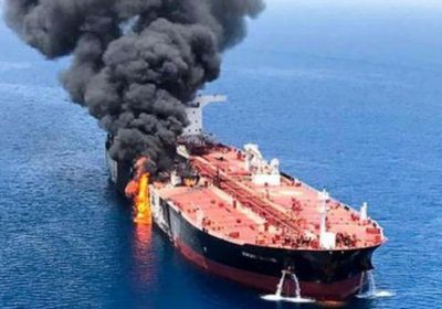 عقب هجوم خليج عمان.. ناقلة النفط اليابانية ترسو في مرفأ إماراتي