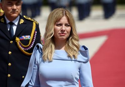 أول رئيسة لسلوفاكيا تؤدي اليمين الدستوري (صور)