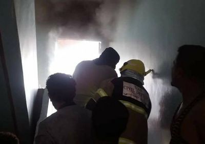 الدفاع المدني يخمد حريقين بمكتب التعليم وإذاعة المكلا