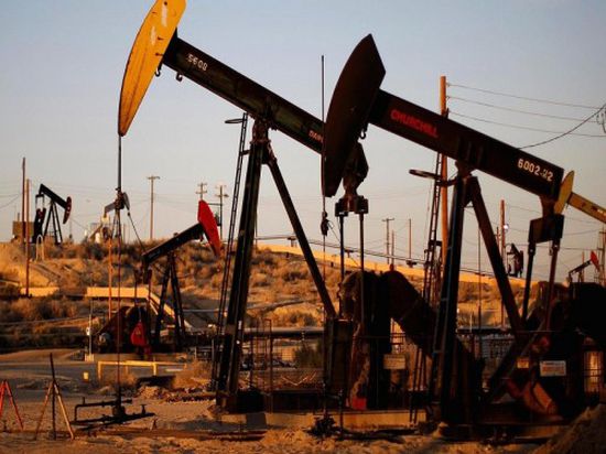 أسعار النفط تشهد تراجعًا لليوم الثاني على التوالي