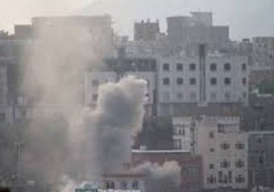 سقوط ثلاثة جرحى بينهم امرأة في قصف حوثي بجبهة حجر