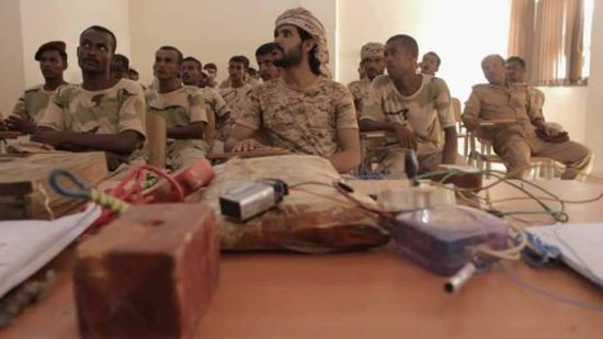 دورة تنشيطية لـ "سرية الحماية" في طرق التعامل مع المتفجرات بالمنطقة العسكرية الثانية (صور)