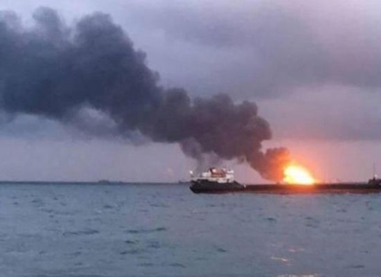 البحرية الأمريكية: انفجار ناقلة النفط " كوكورا كريسوس " ناتج عن لغم ممغنط