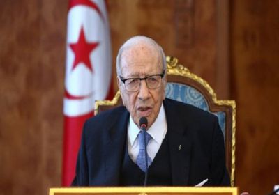 الرئيس التونسي يتعرض لوعكة صحية وينتقل للمشفى