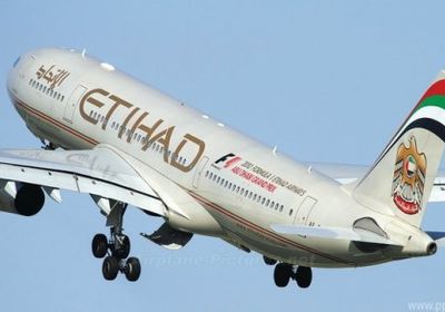 عاجل.. " الاتحاد " الإماراتية تعلق رحلاتها في المجال الجوي الإيراني وخليج عمان