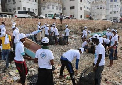 إطلاق حملة تنظيف لشواطئ بحر المكلا.. تفاصيل