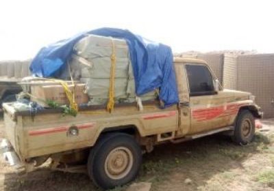قوات الحزام الأمني بلحج تضبط العاب نارية مهربة في غرب المحافظة