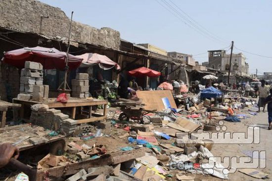 حملة على البسطات والمحلات التجارية في الحوطة بلحج (صور)