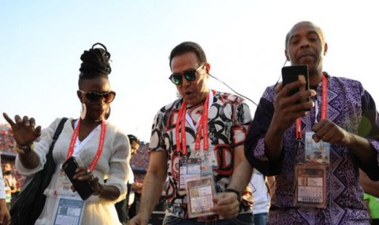 حكيم ينشر كواليس أغنية افتتاح أمم أفريقيا (فيديو)