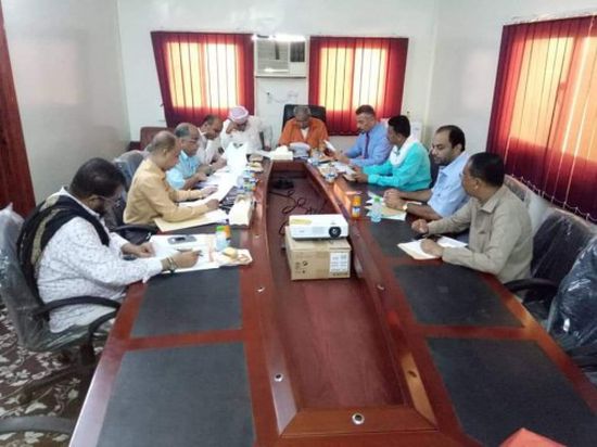 اجتماع &nbsp;هادف لحل النزاع بين نقابة عمال النظافة والتحسين بحضرموت