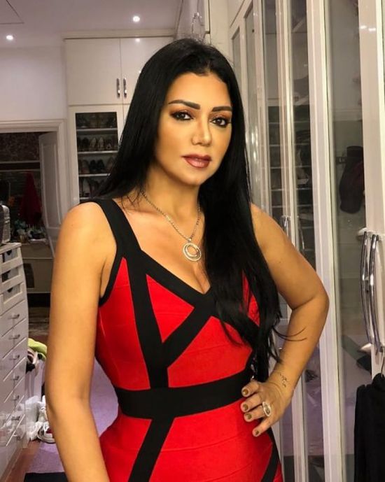 رانيا يوسف تستعرض رشاقتها بتمرينات قاسية في الجيم (فيديو)