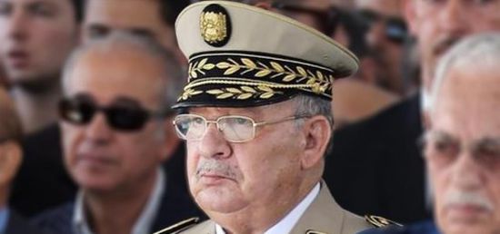 رئيس الأركان الجزائري يدعو شعبه لتفهم قرارات الجيش