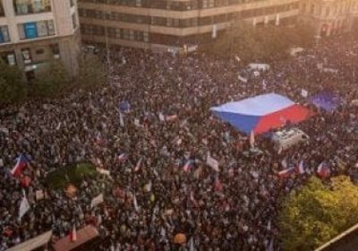 حكومة التشيك تفوز بالثقة مجددا بعد سلسلة احتجاجات ضد رئيس الوزراء