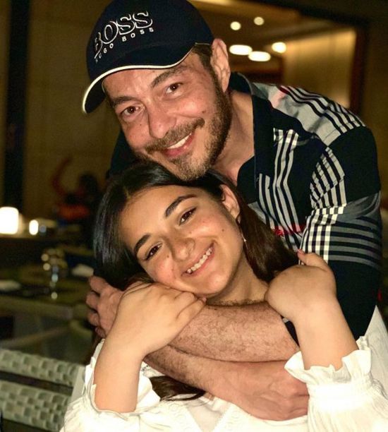 أحمد زاهر يحتفل بعيد ميلاد نجلته " ملك "