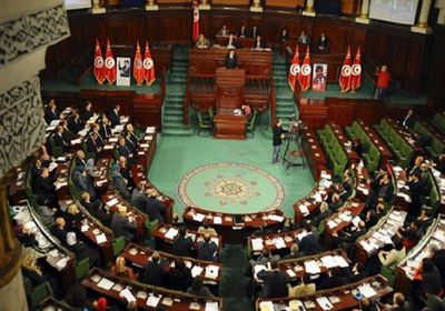 اجتماع طارئ للبرلمان التونسي وإجراءات مشددة بمطار قرطاج