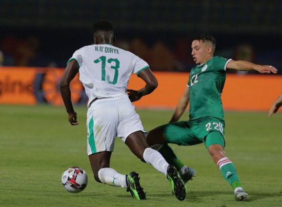 إسماعيل بن ناصر أفضل لاعب في مباراة الجزائر والسنغال