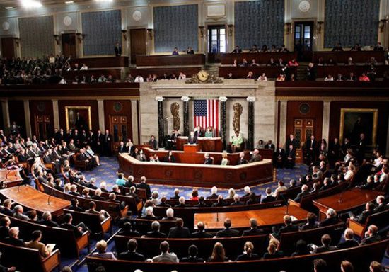 الكونغرس الأمريكي يوقف تشريعًا يهدف إلى حظر هجوم ترامب على إيران