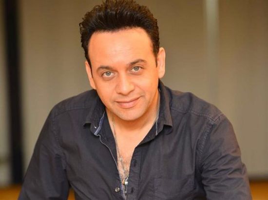 بالفيديو.. مصطفى قمر يشوق جمهوره لألبومه الجديد