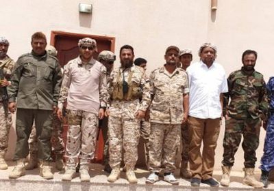 قائد قوات التحالف في عدن يزور معسكر اللواء الرابع دعم وإسناد بلحج