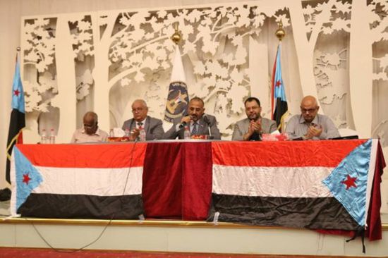 رئيس المجلس الانتقالي يتعهد بعدم تخليه عن عدن