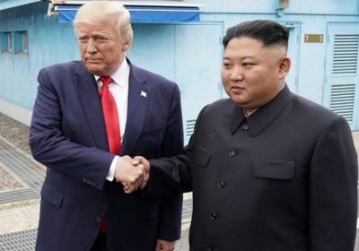 في أول زيارة من نوعها.. ترامب يلتقي بـ" كيم " في كوريا الشمالية (صور)