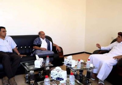 مناقشة تحضيرات إنشاء محطة كهربائية بقوة ١٠٠ ميجاوات بالمهرة