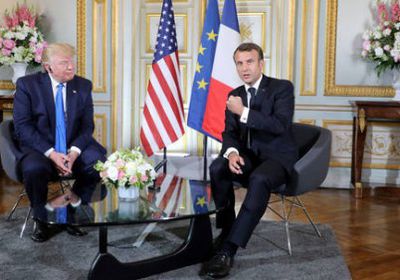 ترامب وماكرون يبحثان هاتفيا تجاوز إيران الإتفاق النووي