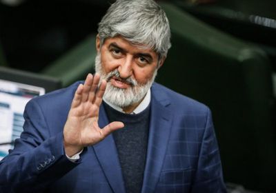 مسؤول بالبرلمان الإيراني مُكذبًا السلطة القضائية: لدينا سجناء سياسيون