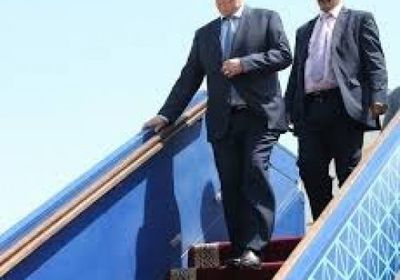 بعد إجراء فحوصات طبية.. هادي يعود من الولايات المتحدة إلى الرياض 