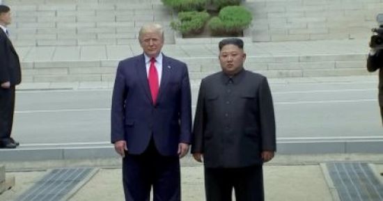 كوريا الشمالية تصدر عملة تذكارية تبرز نزع السلاح عن شبه الجزيرة الكورية