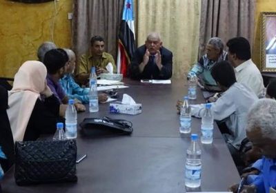 لقاء هام بين الوالي ونخبة من الكوادر الإعلامية بعدن (صور)