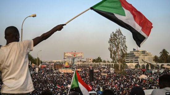 السلطات السودانية توجه بإعادة تفعيل خدمات الإنترنت