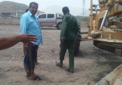 استكمال العمل في مشروع طريق الخط الغربي بردفان