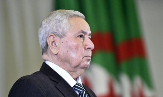 الرئيس الجزائري المؤقت يعلن عن مبادرة للخروج من الأزمة
