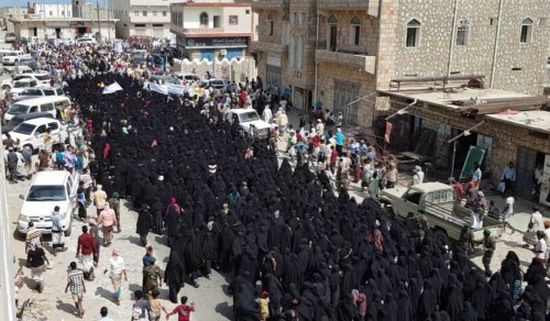 الربيزي يشيد بالحضور المميز للنساء في تظاهرة سقطرى