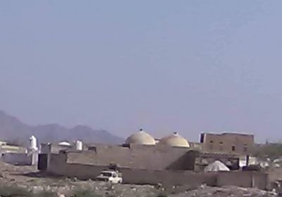 مليشيات الحوثي تقصف مواقع القوات المشتركة في حيس بالحديدة 