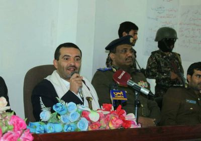 مليشيات الحوثي تحقق مع محافظهم المستقيل في ذمار  