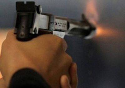 عاجل.. شاب يقتل والده وشقيقه في المنصورة بعدن