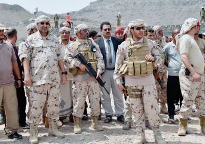 الزبيدي يتفقد الجاهزية القتالية للواء العاشر صاعقة بلحج (صور)