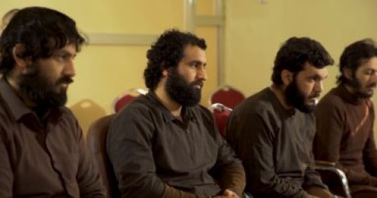 أفغانستان تعتقل أستاذ جامعي وعدد من الطلاب للاشتباه فى تجنيدهم مقاتلين بداعش