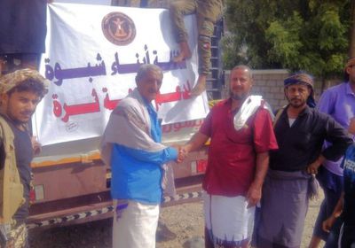 قافلة دعم جديدة من أبناء شبوة لدعم المقاتلين بجبهة ثره (صورة)