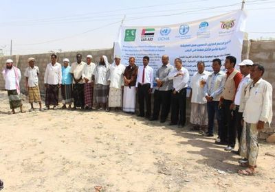 بتمويل سعودي إماراتي.. توزيع معدات الصيد على الصيادين بالشحر