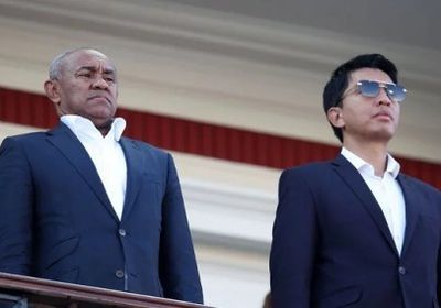 تعرف على رئيس مدغشقر الذي لفت الأنظار خلال البطولة الأفريقية (فيديو)
