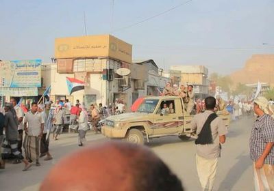 في بيان ناري..انتقالي حضرموت: إطلاق النار على مسيرة سيئون السلمية عمل جبان    