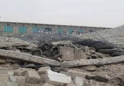 مصرع 5 أشخاص في انفجار داخل سوق لبيع السلاح بمأرب