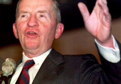 وفاة الملياردير الأمريكي روس بيروت منافس بوش الأب وكلينتون