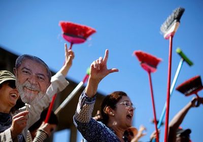 مظاهرات بـ"المقشات" للتنديد بسياسات وزير العدل البرازيلي