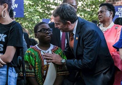 مسيرات ضخمة للمطالبة بتشديد الرقابة على حيازة الأسلحة في أمريكا