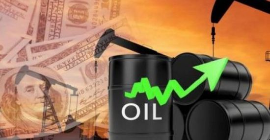أسعار النفط تقفز على حساب تراجع المخزونات الأميركية